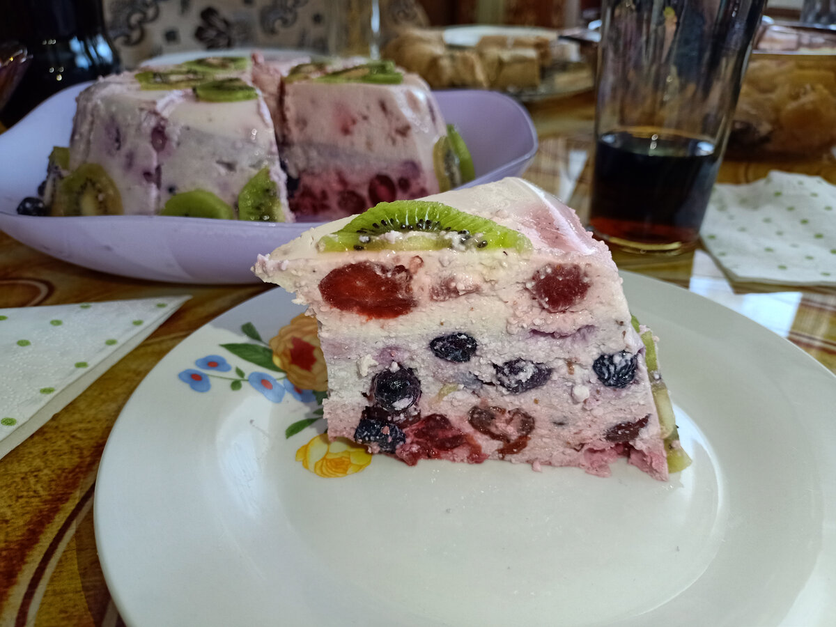 творожный торт с ягодами без выпечки