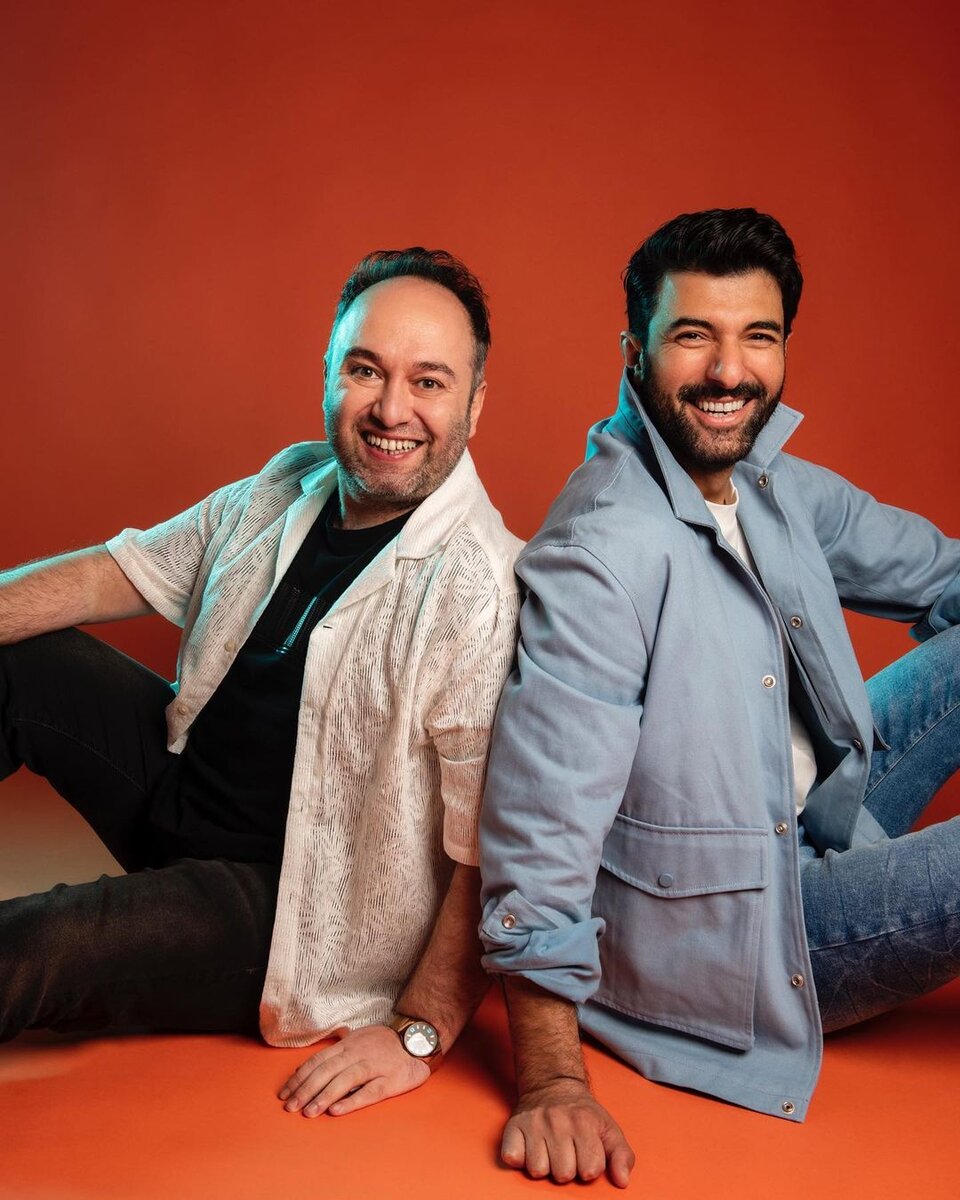 Энгин Акюрек в газете Хюрриет