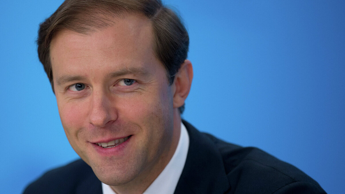    Министр промышленности и торговли РФ Денис Мантуров© РИА Новости . Сергей Гунеев