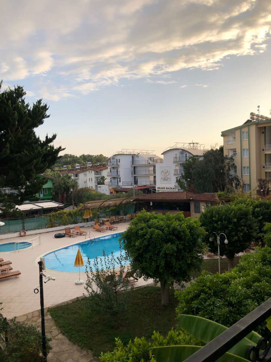 Наш чудесный двор в Сиде