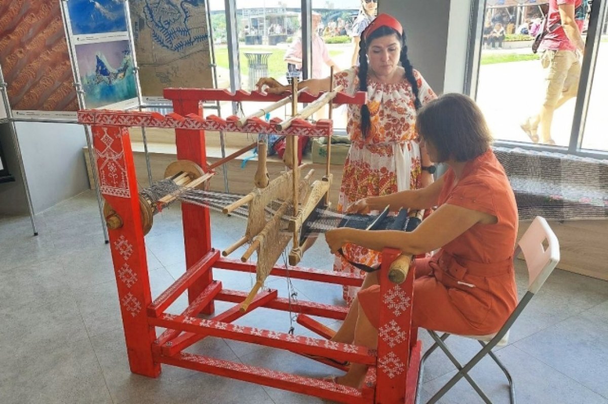    Ремеслам обучили нижегородцев на ярмарке «Секреты мастеров»