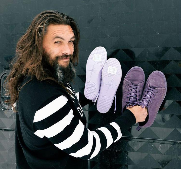    Из личных социальных сетей