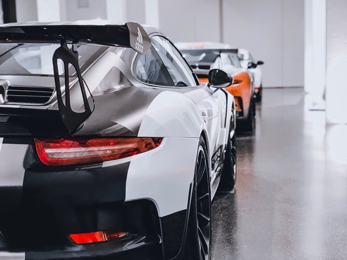    В России запатентовали новый спорткар. Вот как он выглядит