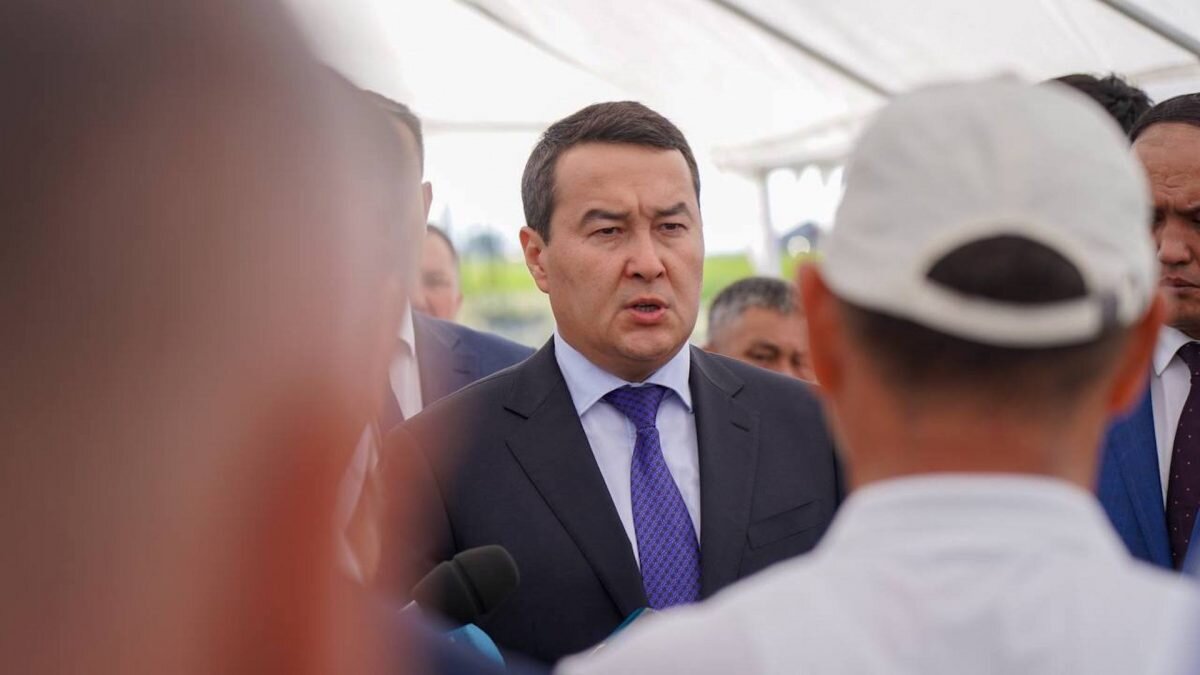    Фото: пресс-служба премьер-министра Август Макаров