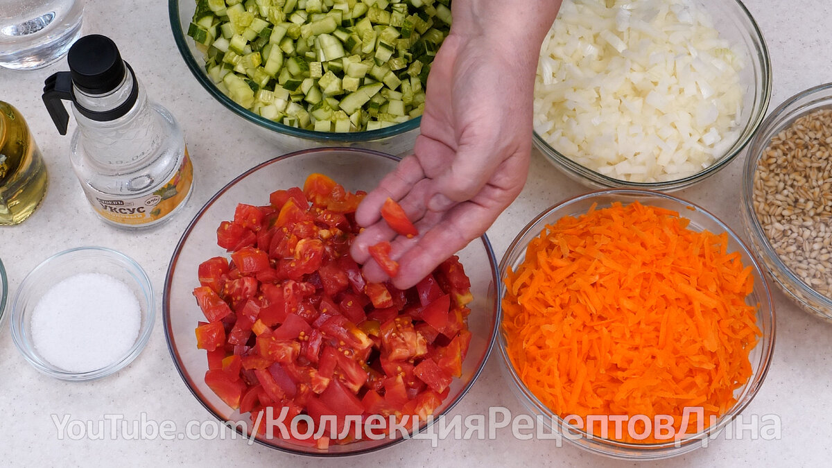 Привет, друзья! С вами Дина и канал Коллекция Рецептов! После выхода видео с рецептом борщевой заправки на зиму, вы просили показать, как я консервирую супы на зиму в банках.-2-3