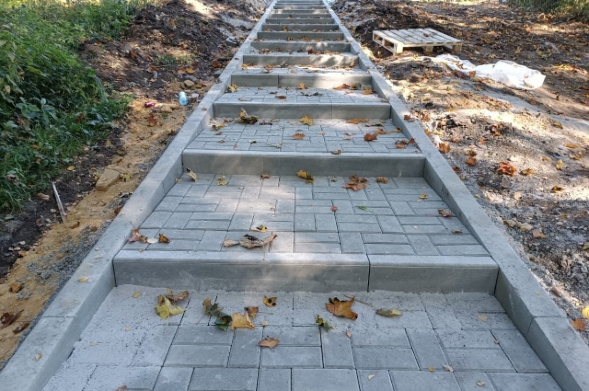    Благоустройство нижней части Рогожинского парка в Туле продолжается