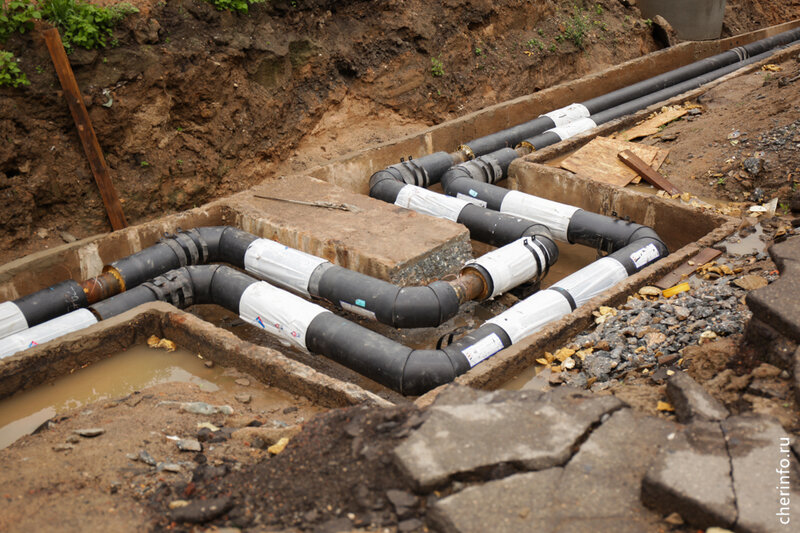    К началу отопительного сезона в городе реконструировали восемь участков теплосетей, еще шесть капитально отремонтировали