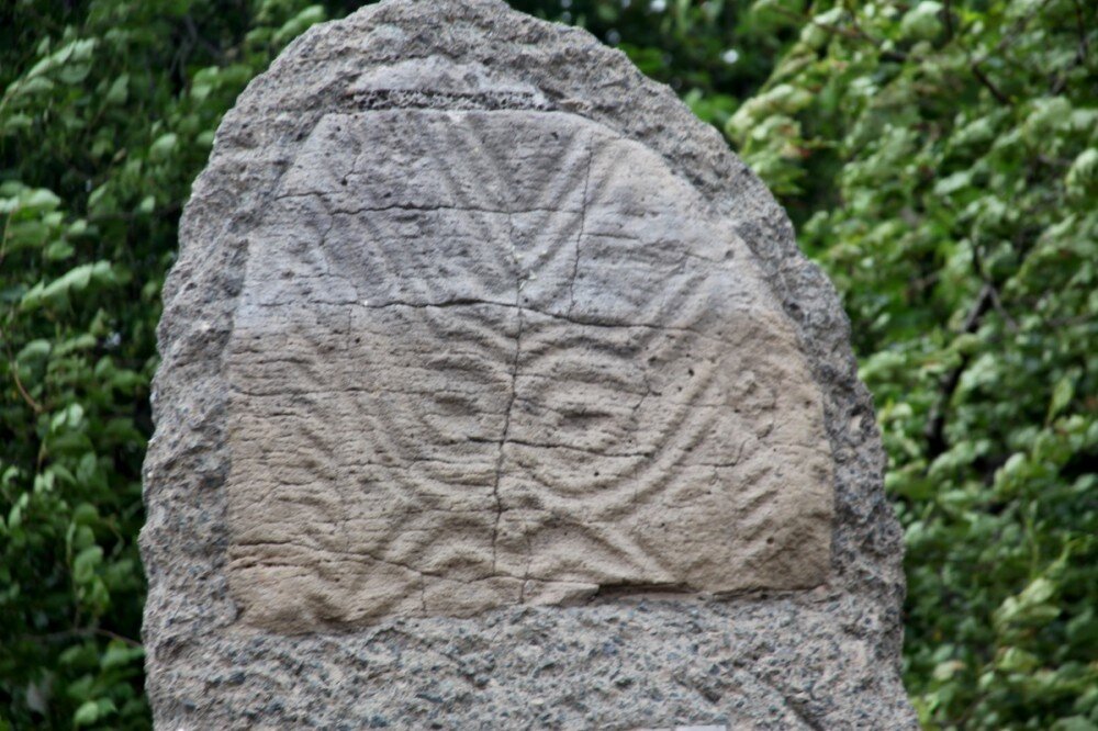 Картинки петроглифы сикачи аляна