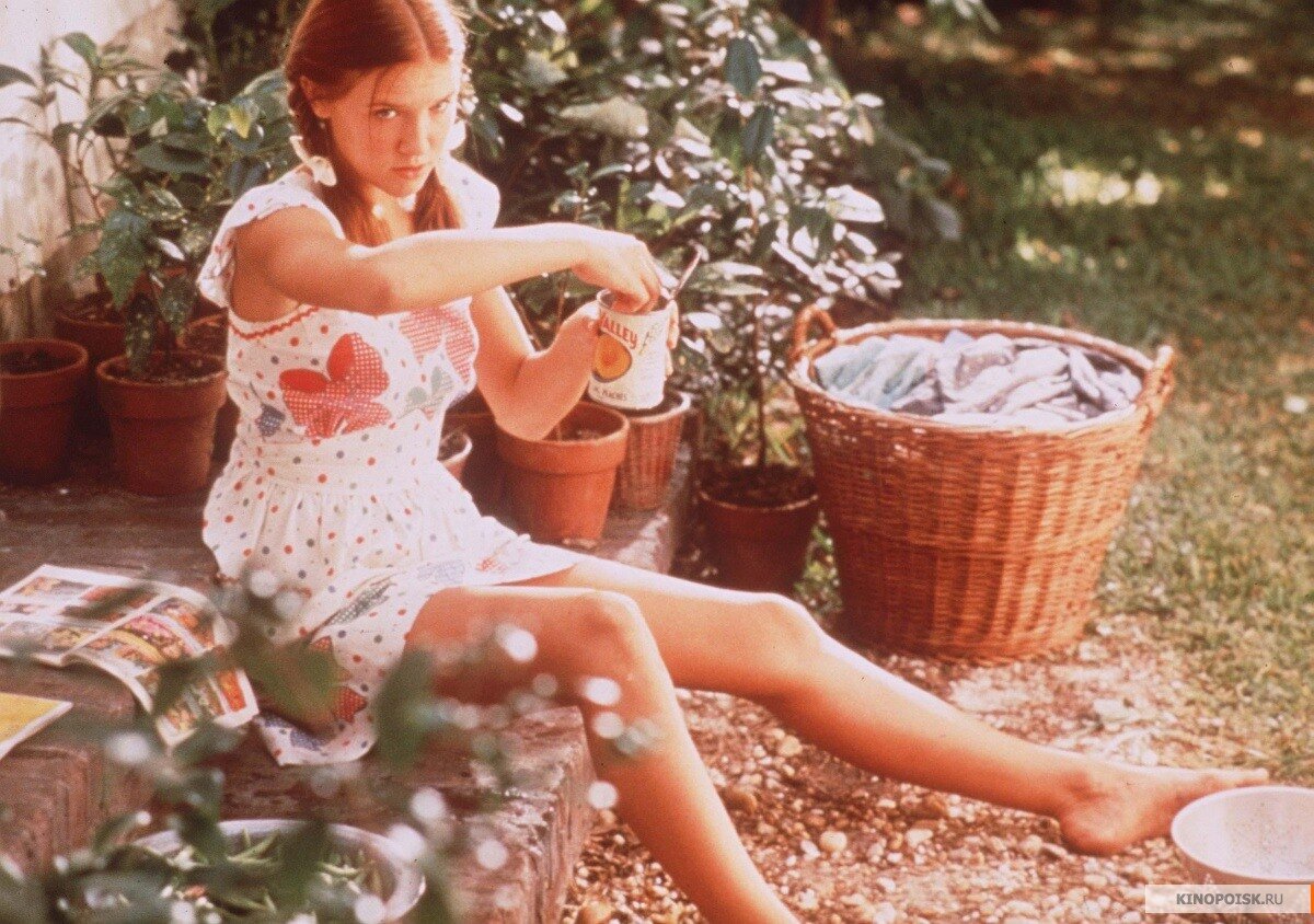 Кадр из фильма «Лолита» (1997 г., режиссер Эдриан Лайн), kinopoisk.ru