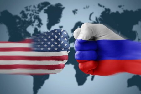 Российская сборная после семи побед на групповом этапе ЧМ-2019 по хоккею уже сегодня в первом матче стадии плей-офф встретится со сборной командой США.