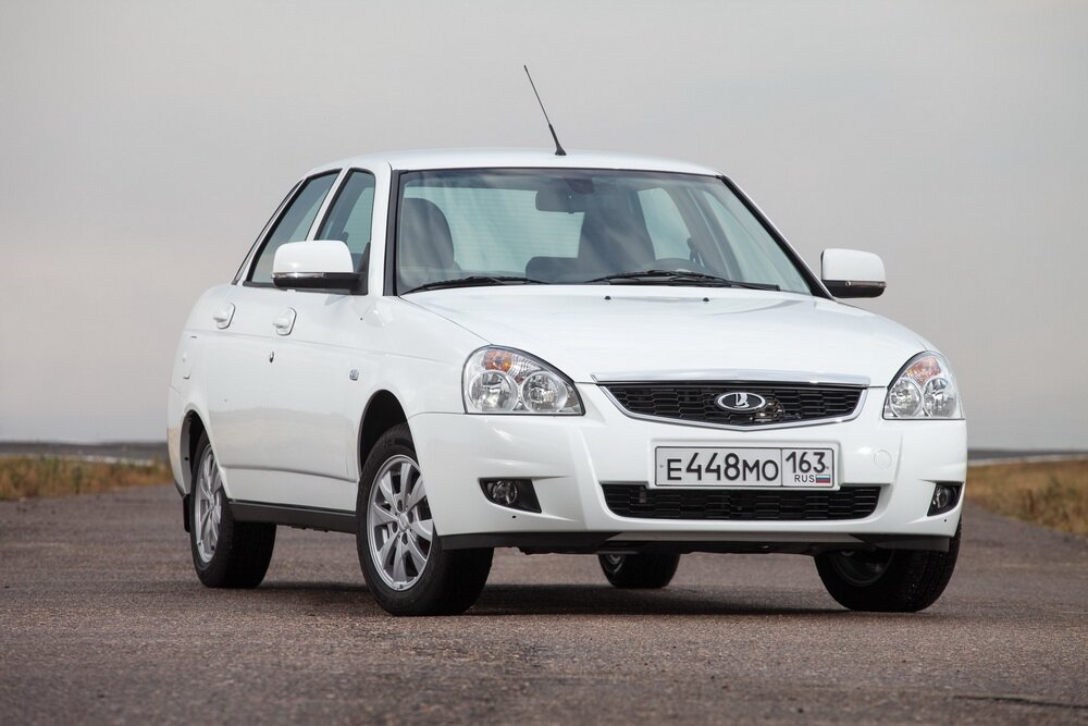 http://www.ladapriora.ru/uploads/posts/2014-08/1408208892_lada_priora_minsk_statics-2.jpg