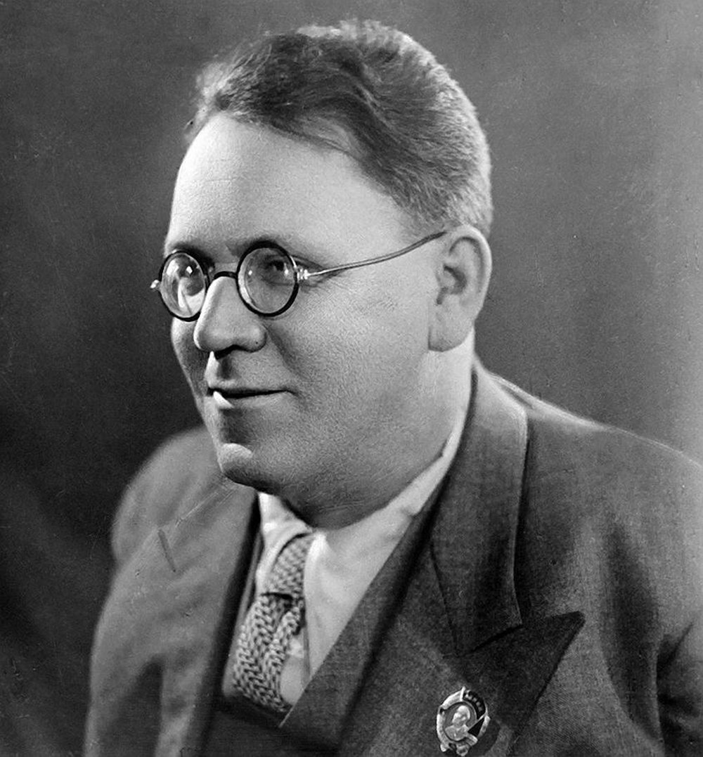 2. Самуил Яковлевич Маршак