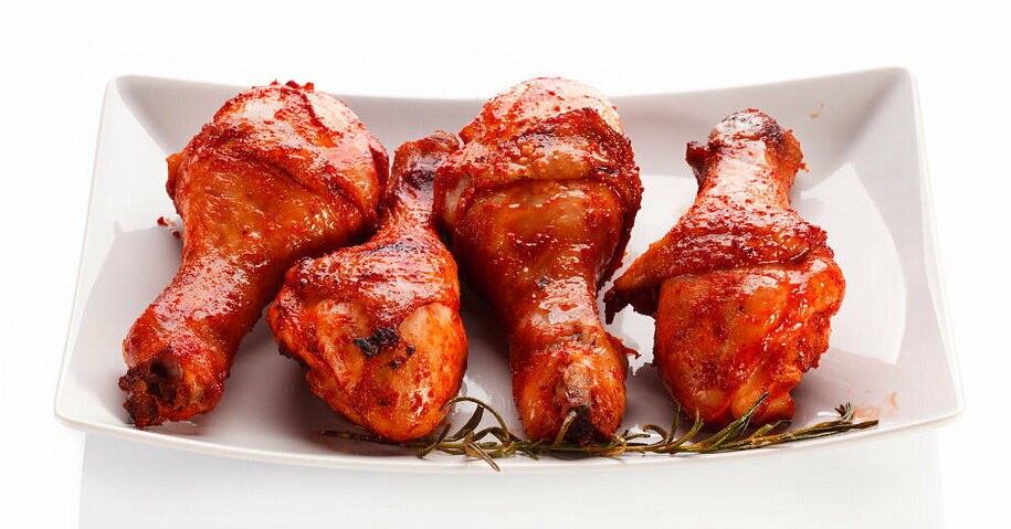 Нежное куриное мясо с румяной, хрустящей корочкой. Что может быть вкуснее! Фото: rus.delfi.lv