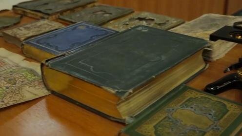  Часть клада, найденного Мухаммадбобуром Юсуповым. Кадр из видео УзА