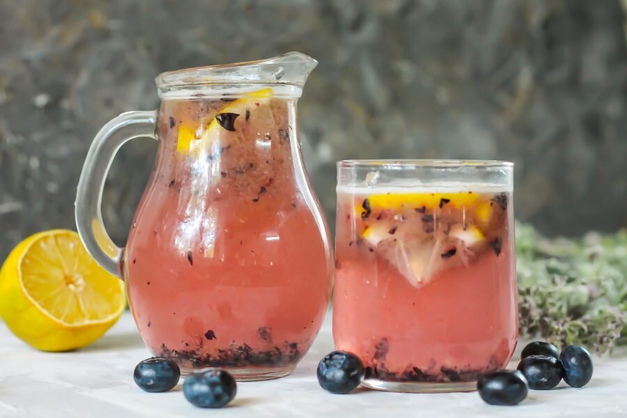 Приготовьте кувшин вкуснейшего лимонада