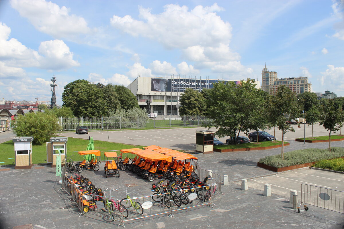 парк горького и парк музеон. парк культуры музеон москва. музей музеон москва. парк искусств музеон. крымский вал парк музеон.