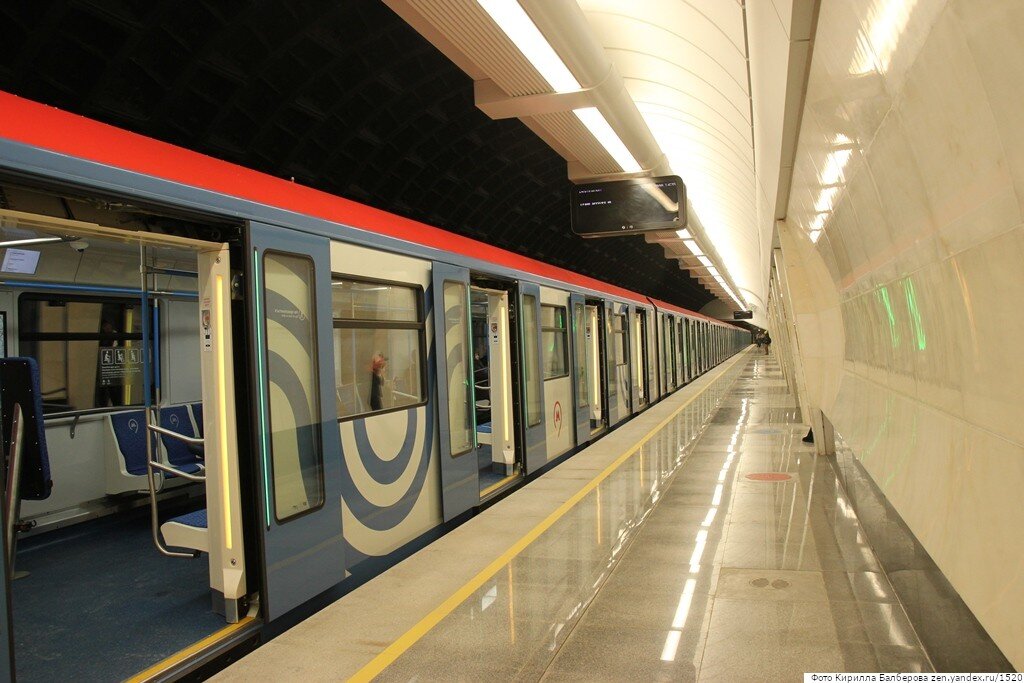 Почему вагоны метро так похожи на сгущенку