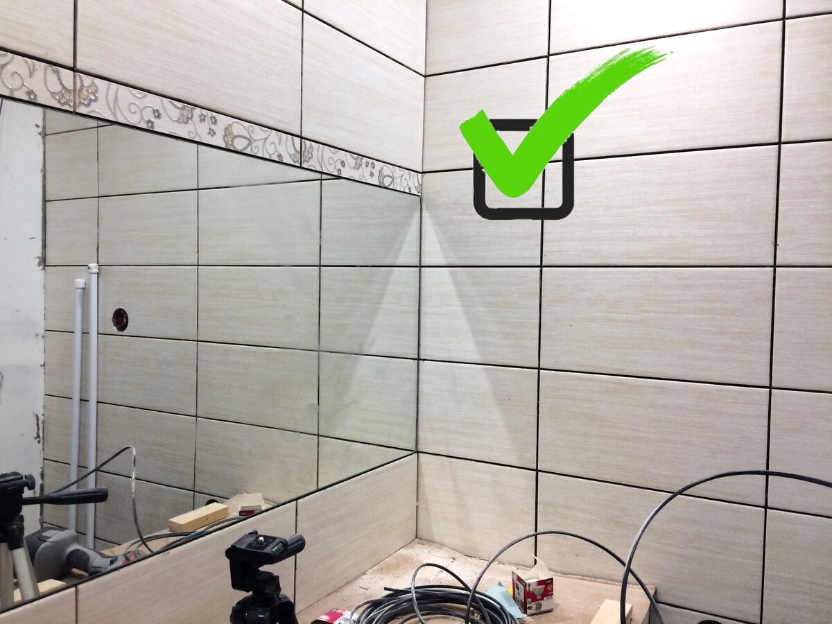 Как повесить зеркало шкаф в ванной на плитку