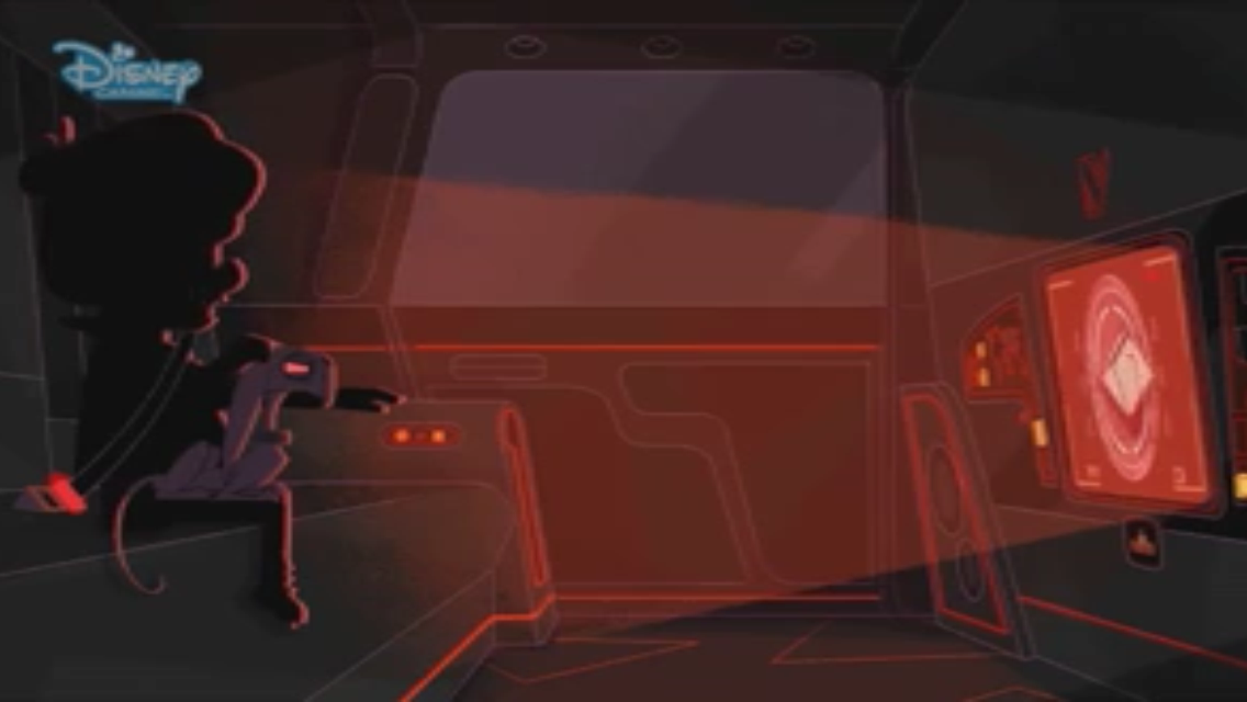 Женщина с котом в машине