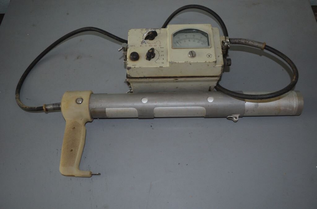 Сцинтилляционный поисковый радиометр СРП-68.