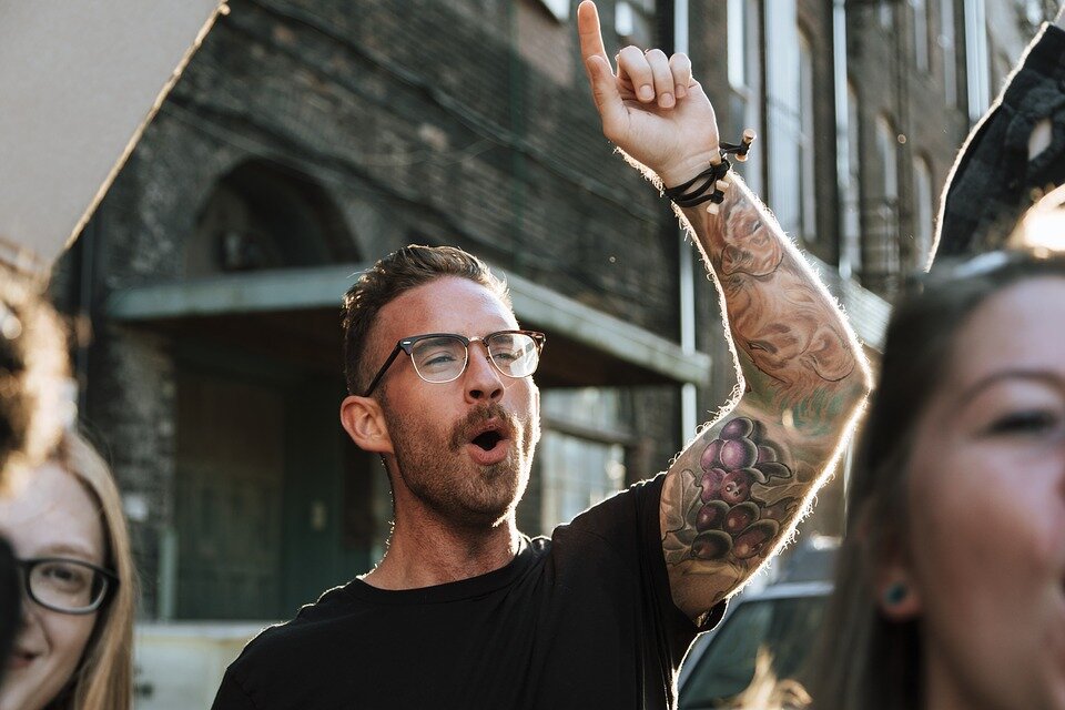 https://cdn.pixabay.com/photo/2019/02/20/08/10/activism-4008640_960_720.jpg