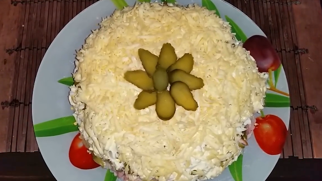 Слоеные салаты с мясом