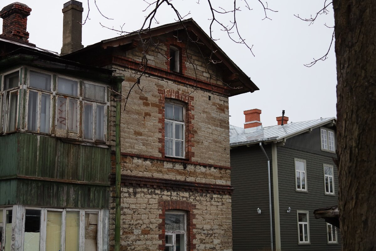 Сочетание... камень и дерево