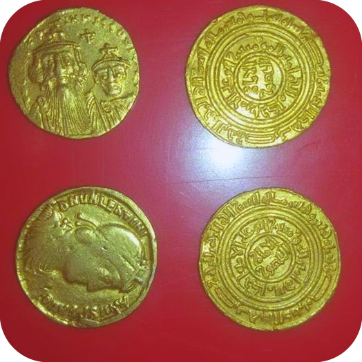 Золотые монеты (источник moantiquities)