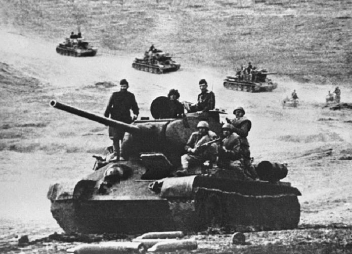 Т-34 с десантом на броне