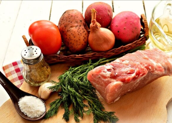 Подготавливаем продукты.