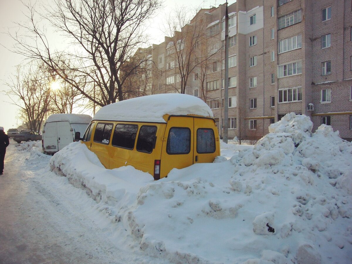 Погода в петра дубраве самарской. Поселок Петра Дубрава Самарской области. Церковь в Петра Дубраве Самара. Озёра посёлка Петра Дубрава. Петра-Дубрава Самарской области население.