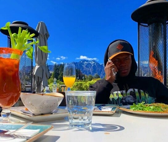 Исраэль Адесанья / фото: instagram.com/stylebender