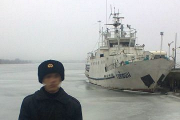 Мой сын в учебке в Николаеве, зима 2012-2013 гг. Лицо затер - имею право сохранять инкогнито. 