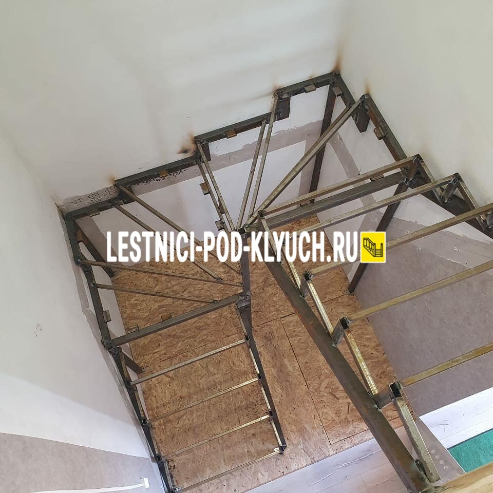 Принимаем звонки: пн-вс с 8:00 до 21:00 (8 499 490-72-90). Электронная почта: info@lestnici-pod-klyuch.ru