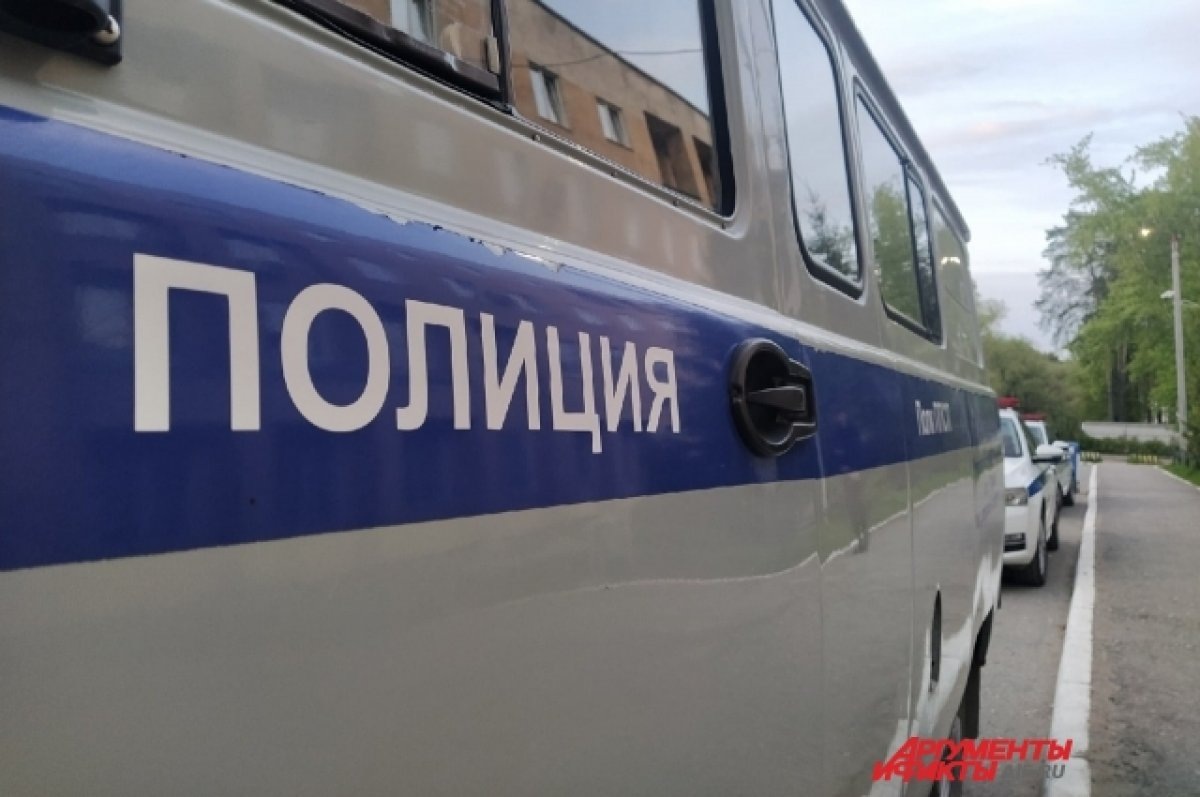    В Перми полиция оцепила здание с банком и магазинами из-за кражи денег