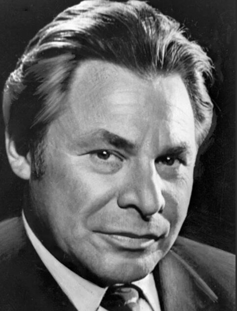 Источник: https://biographe.ru/znamenitosti/evgeniy-nosov/