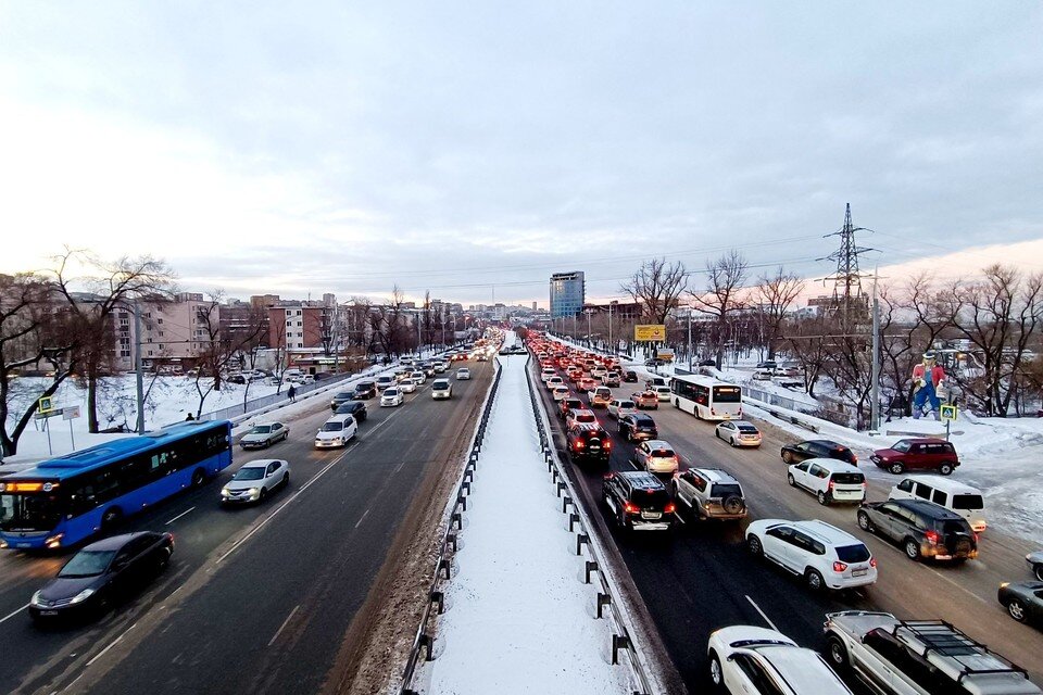     Пробки во Владивостоке. Дарья НАУМЕЦ