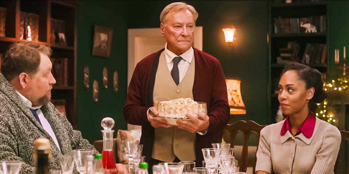 кадр отсюда https://in-rating.ru/film-olive-2022/