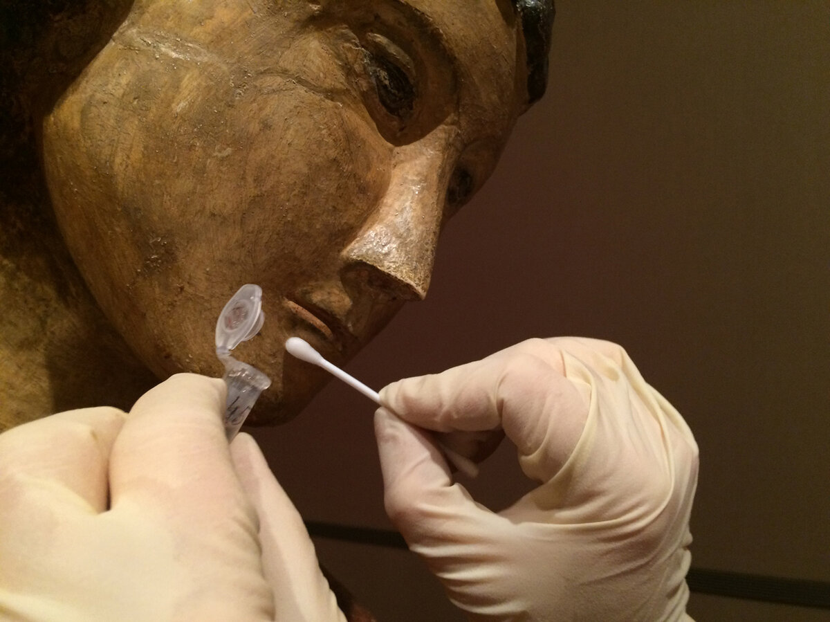     Взятие пробы со скульптуры «Святой Великомученик Георгий Победоносец»