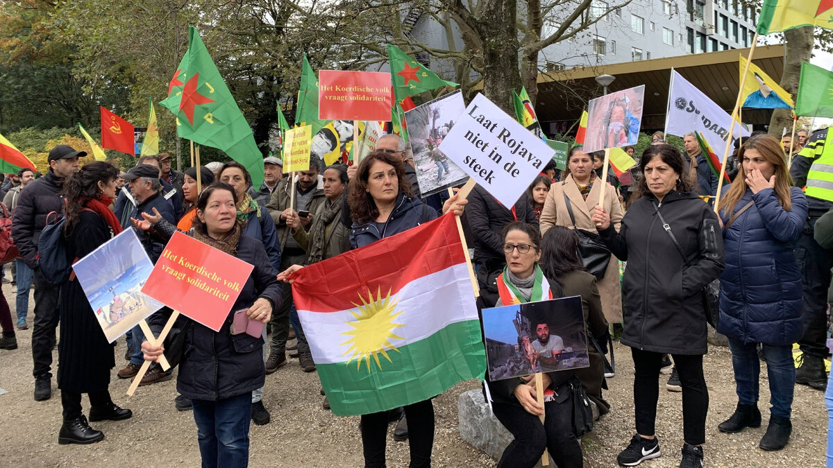  Курды против Эрдогана и Турции в Стокгольме.  фото: картинки  яндекса.
