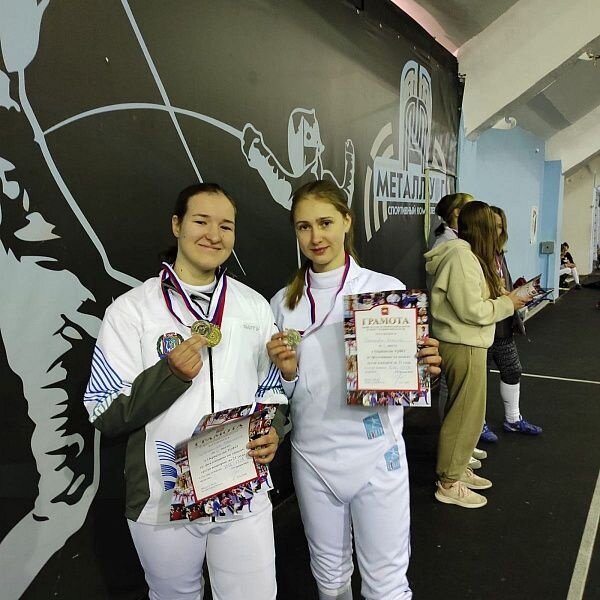    Сургутянка одержала победу на первенстве УрФО по фехтованию