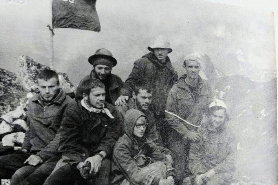     Та самая группа, которая в 1967 году взошла на Именинник. Фото: предоставлено Евгением Янущаком.