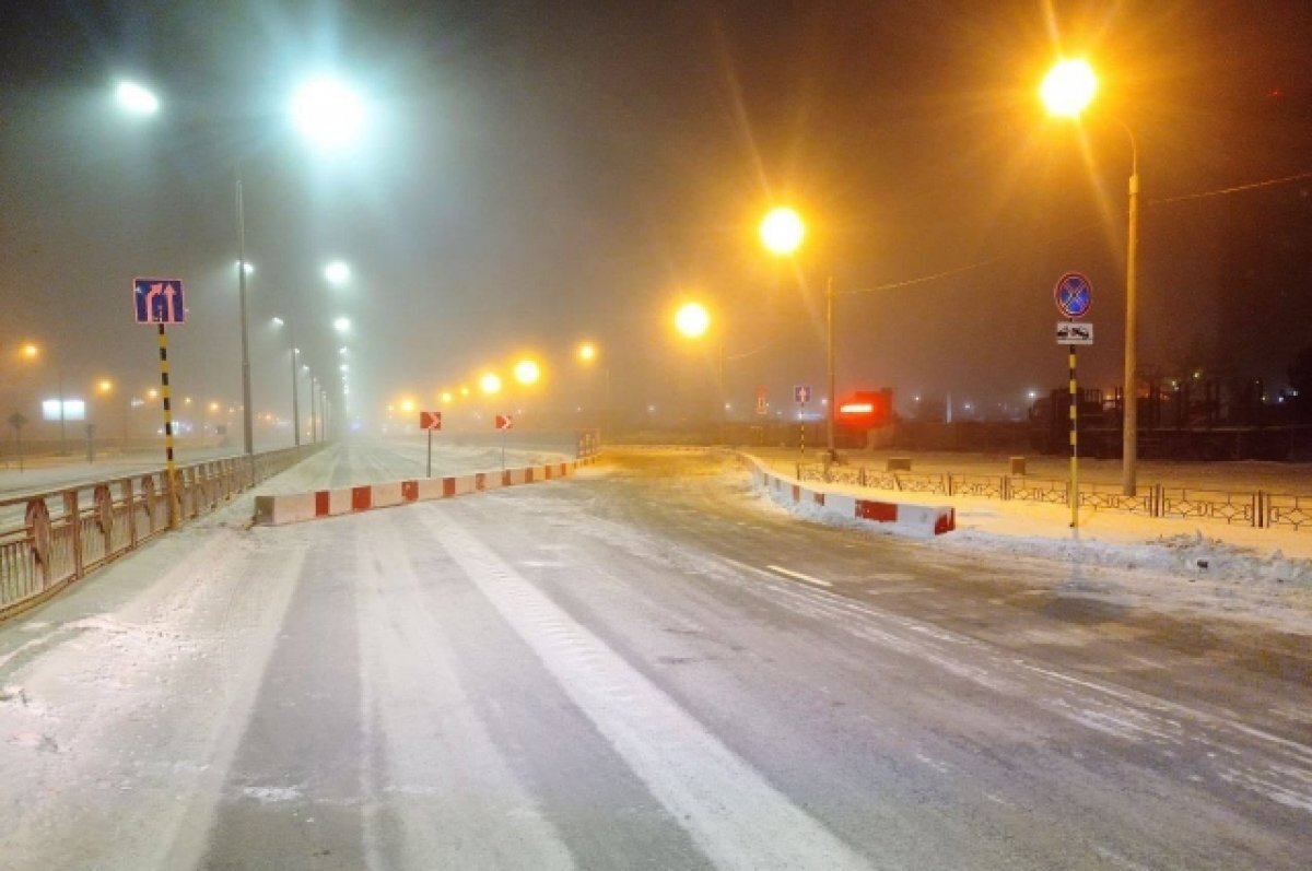    Перекрытый участок придется объезжать по дорогам-дублерам.