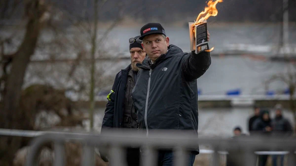 А шведы знатно жгут… и не только Коран