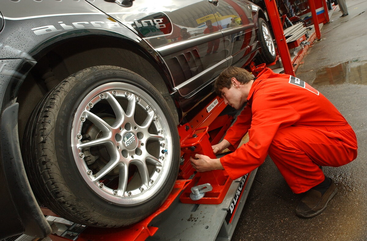 Один из обманов заключается в требовании с клиента денег за невыполненные работы.  Фото: Aleksandr Schemlyaev / Russian Look / globallookpress.com