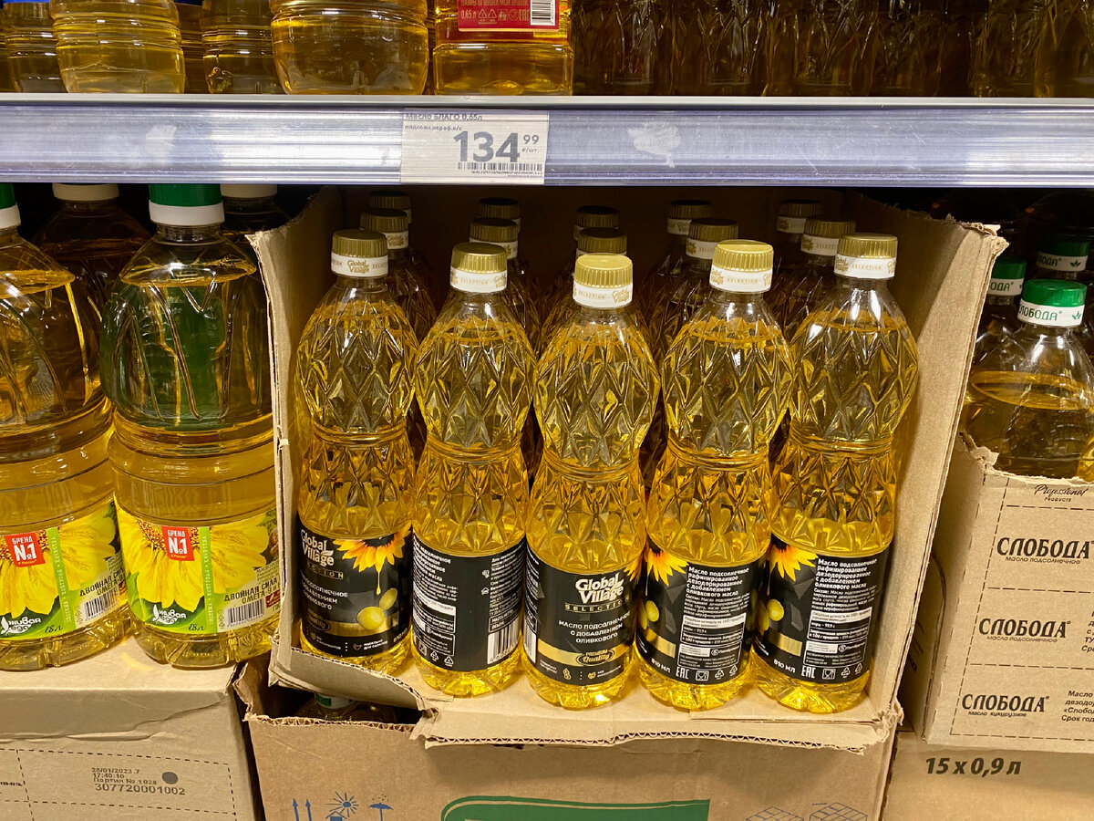 Подсолнечное масло стоит на самых лучших местах в магазине