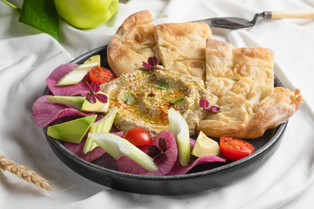 Ливанский хумус с овощами