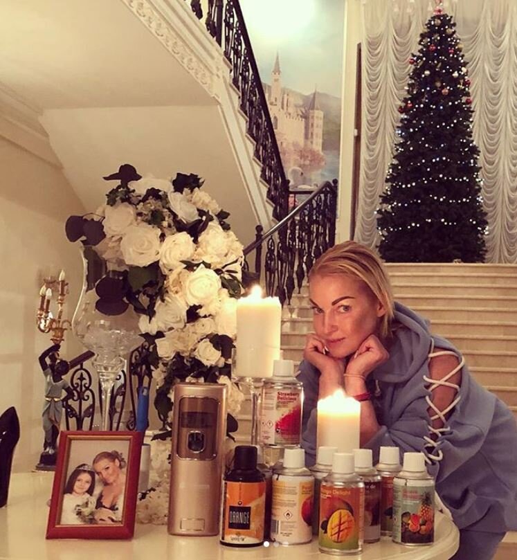 Новая прическа Анастасии Волочковой