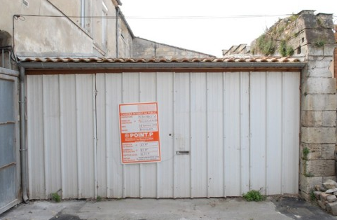 Вид старого гаража до ремонта