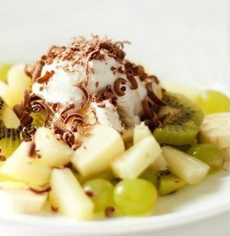 Салат с курицей, киви, ананасами и арахисом — рецепт с фото пошагово